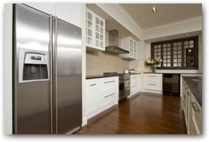   &raquo; Click to zoom ->