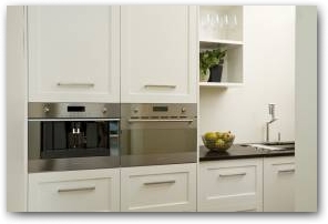   &raquo; Click to zoom ->