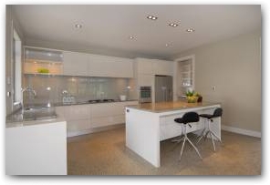   &raquo; Click to zoom ->